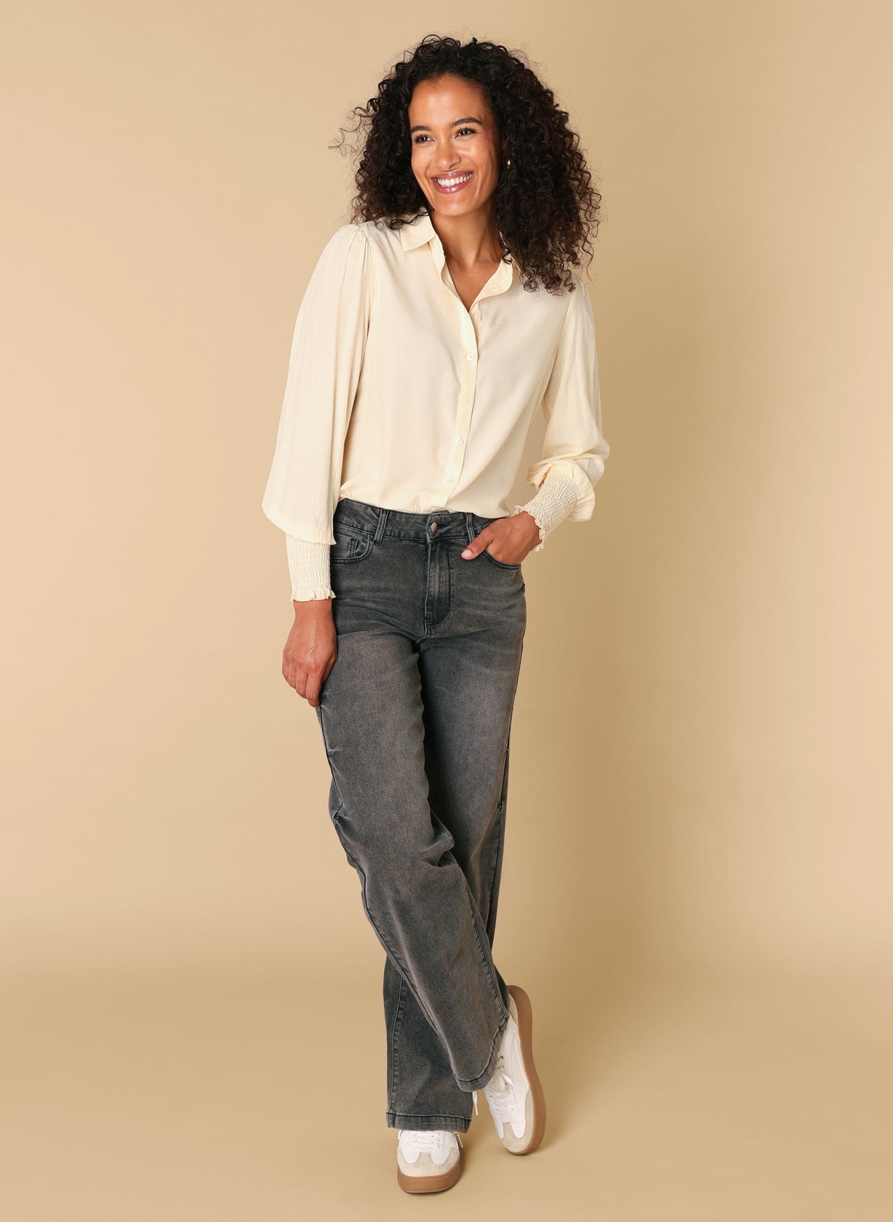 Rebell | Cream