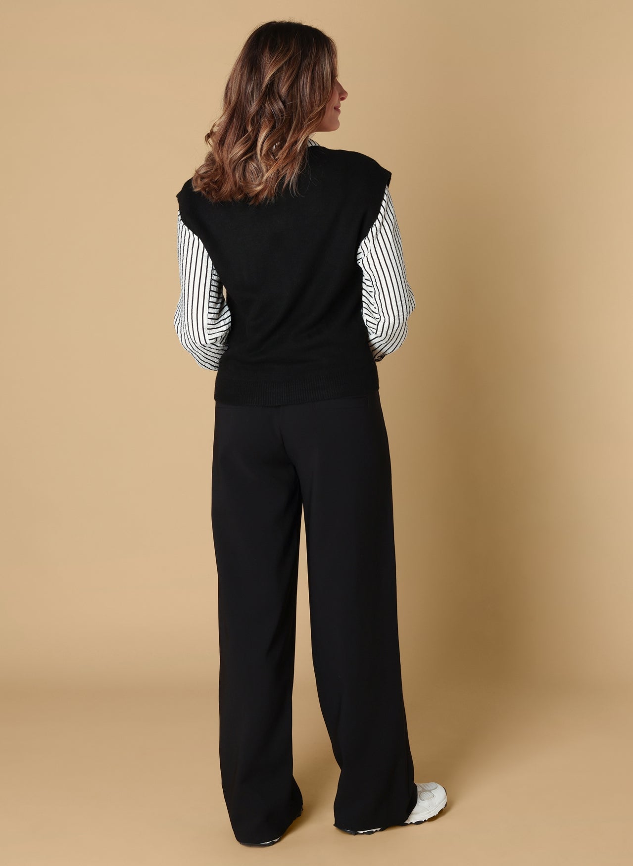 Stella | Black