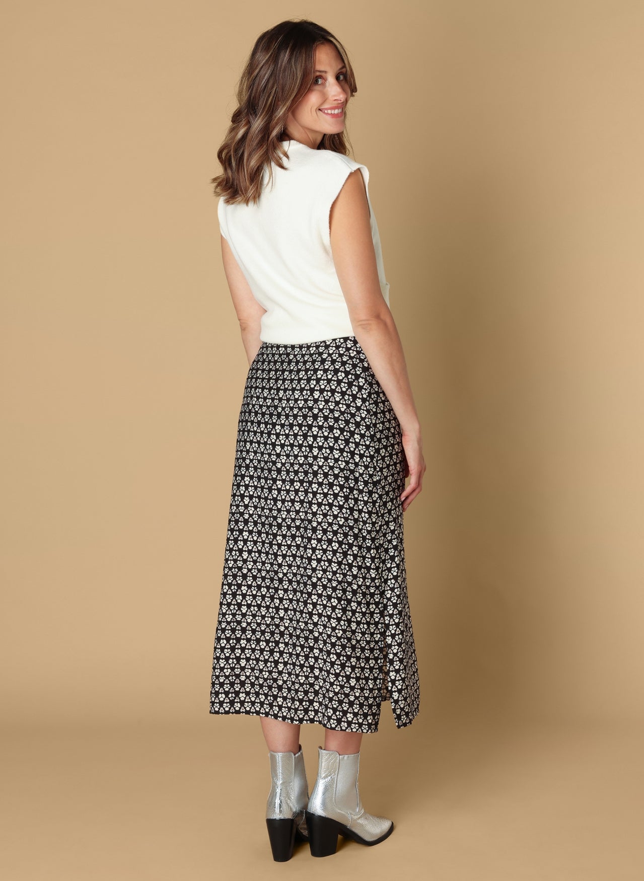 Susan | Black/Multi-Colour