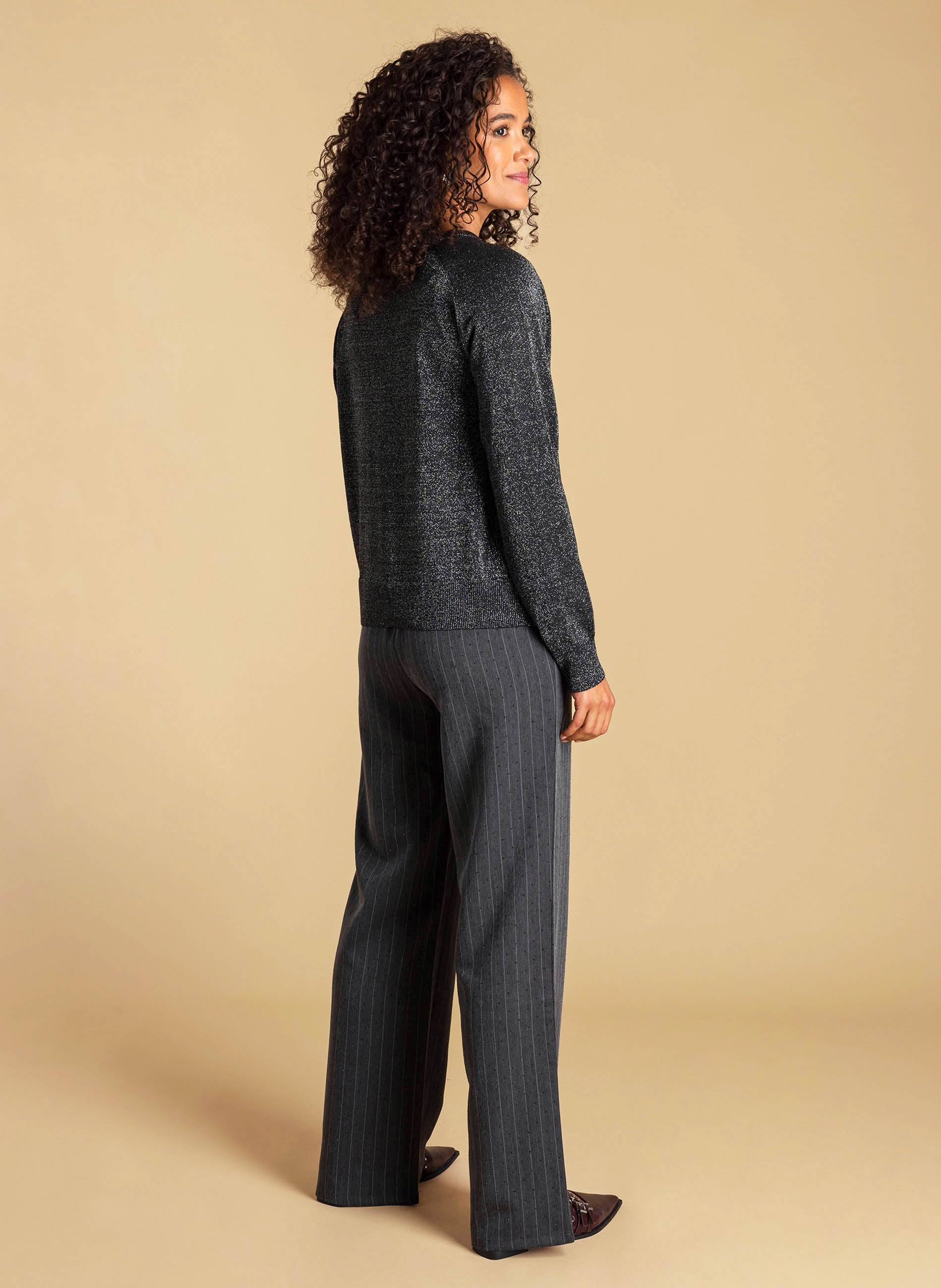 Ashley | Black/Silver