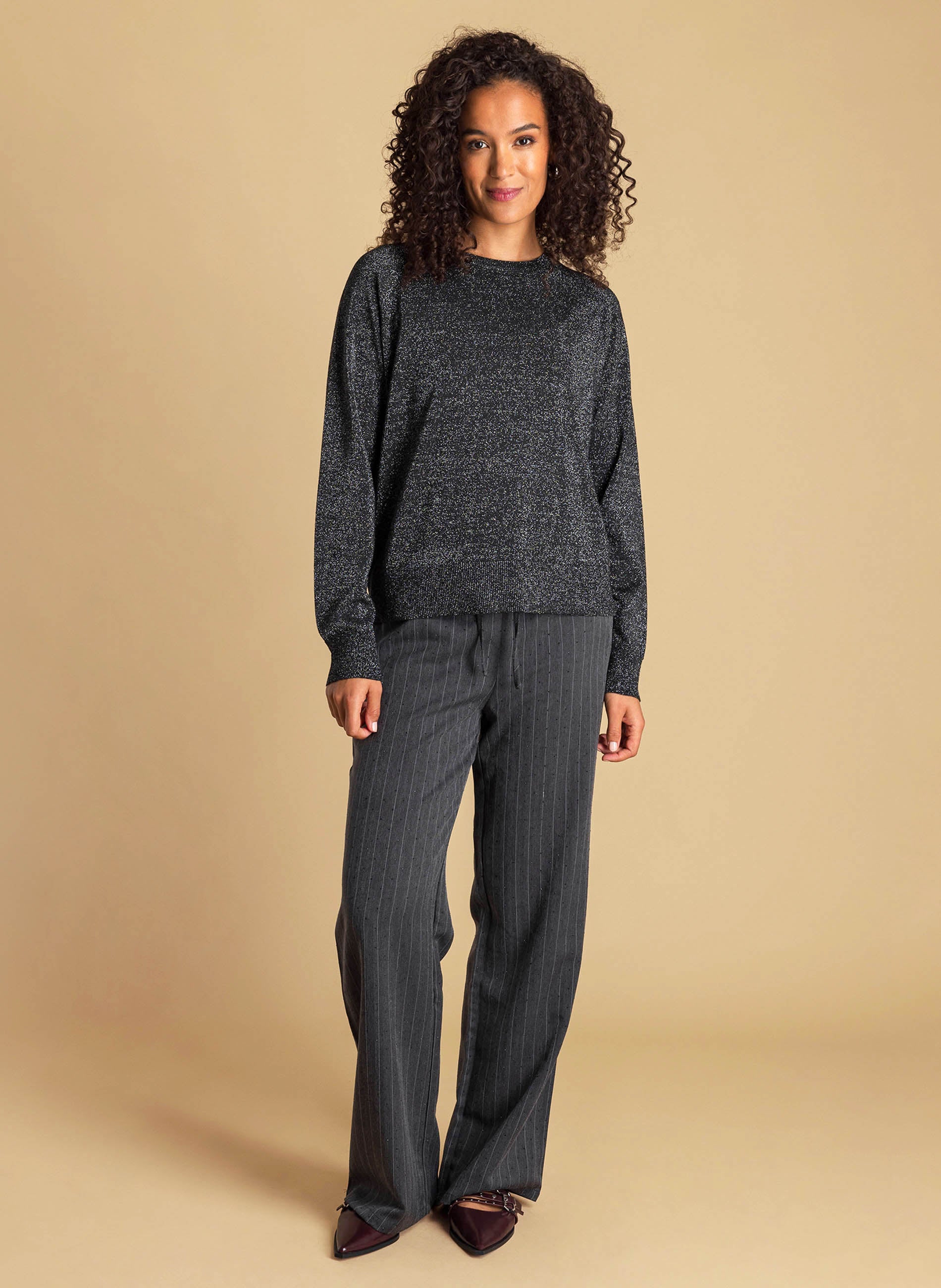 Ashley | Black/Silver