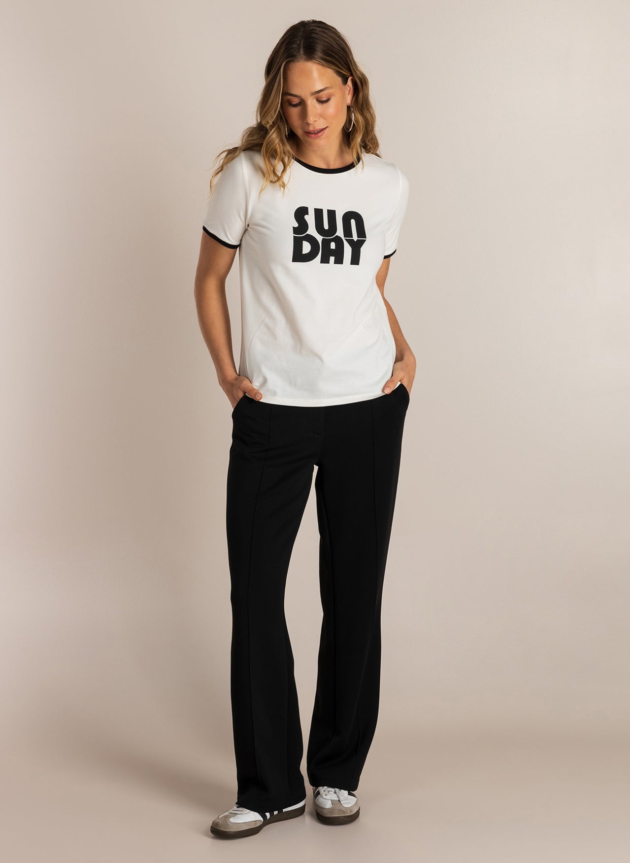 Semma | Off White/Black