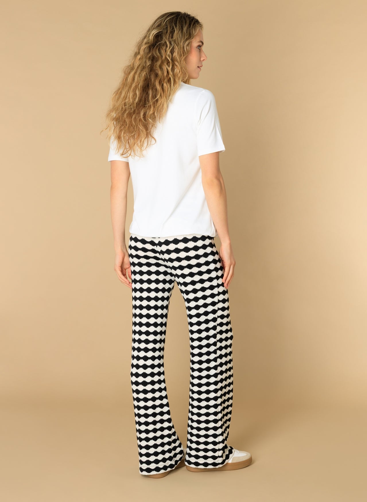 Esti | Off White