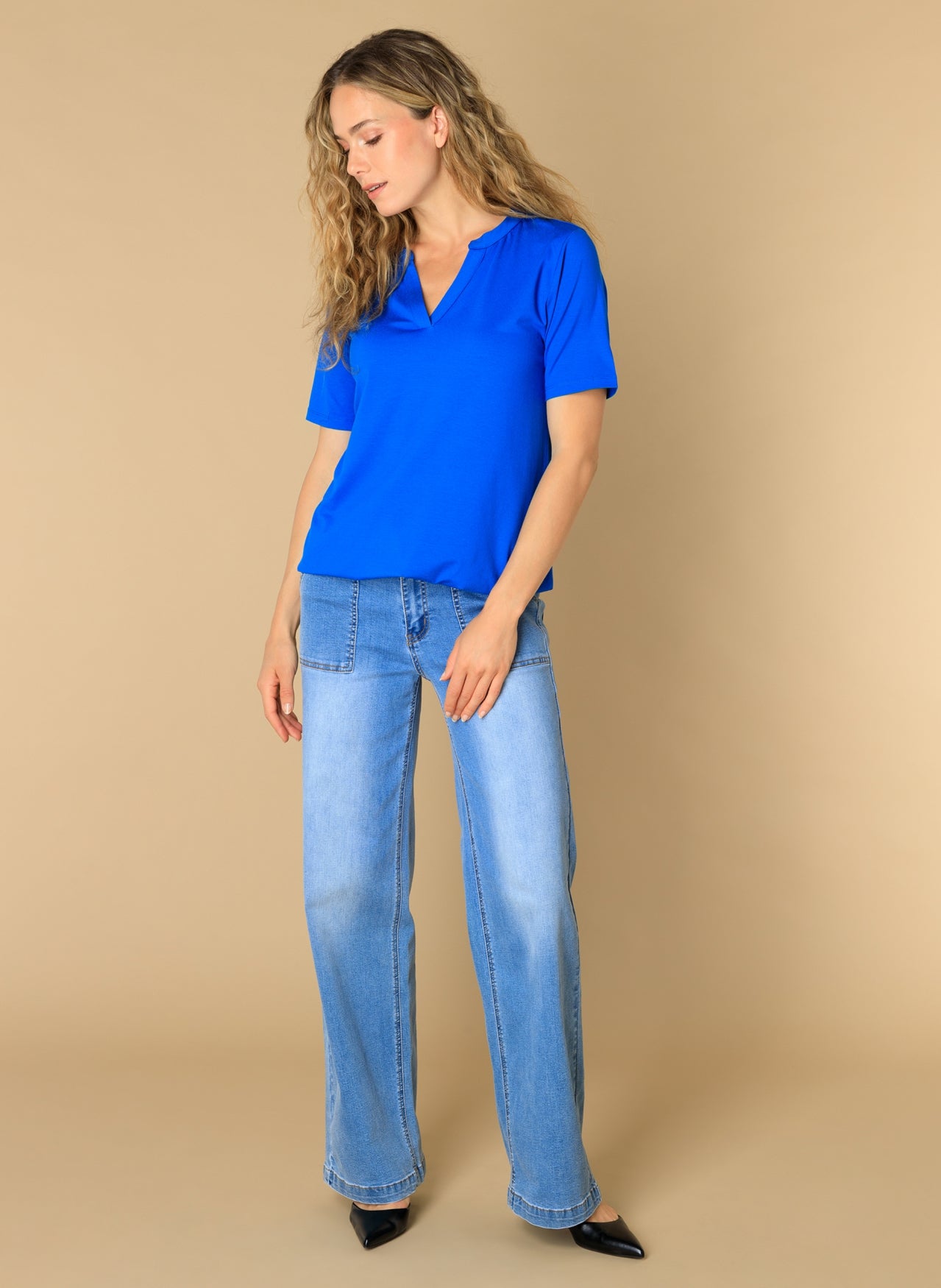 Esti | Brilliant Blue