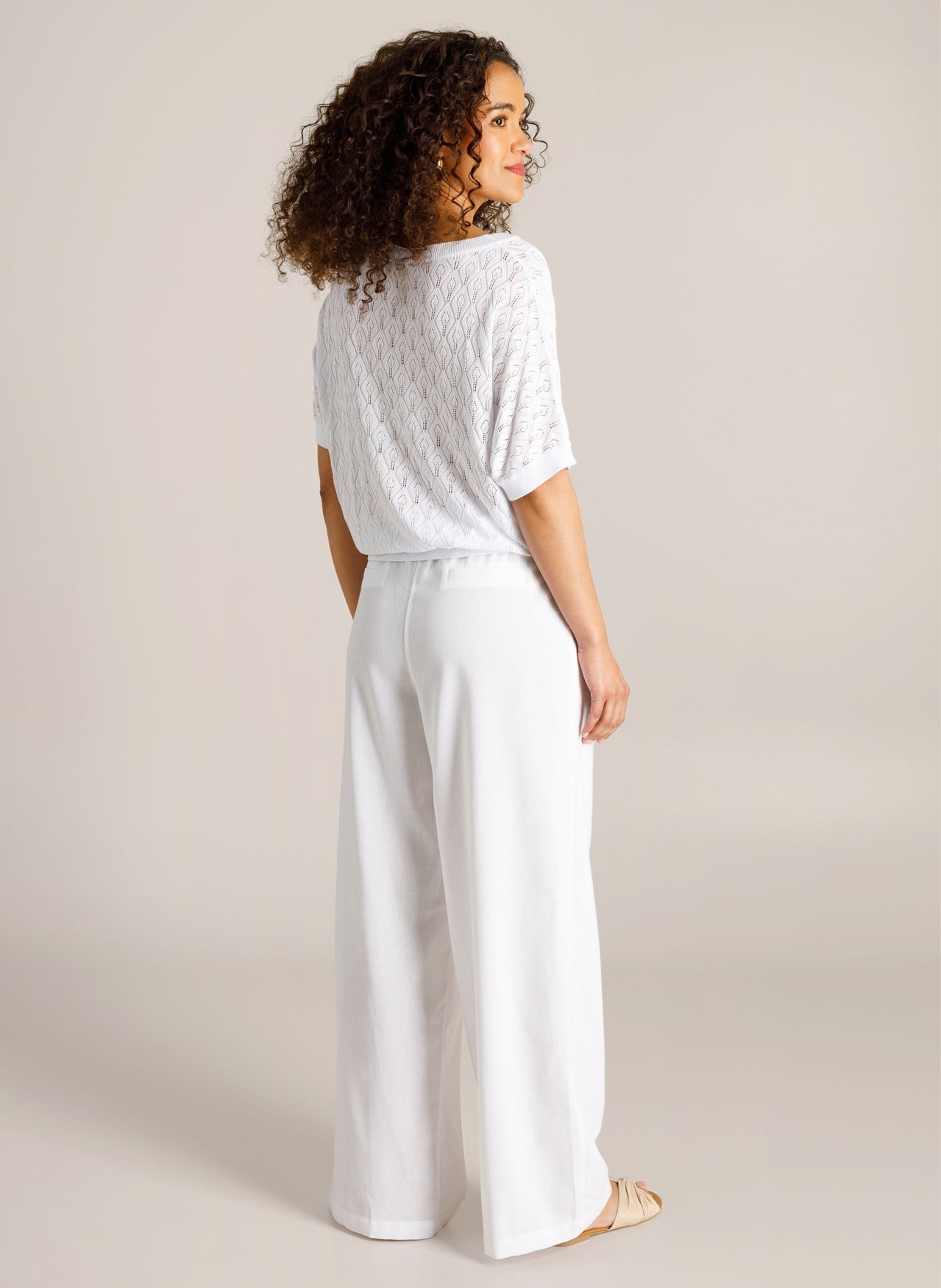 Cleo | White