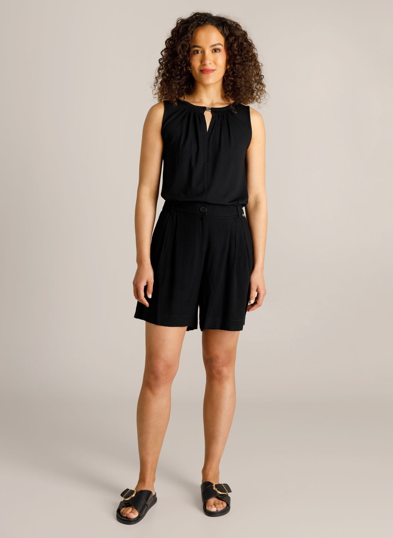 Christine | Black