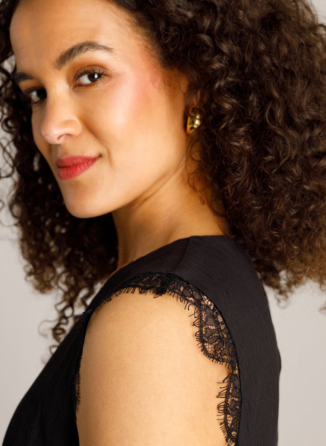 Corine | Black