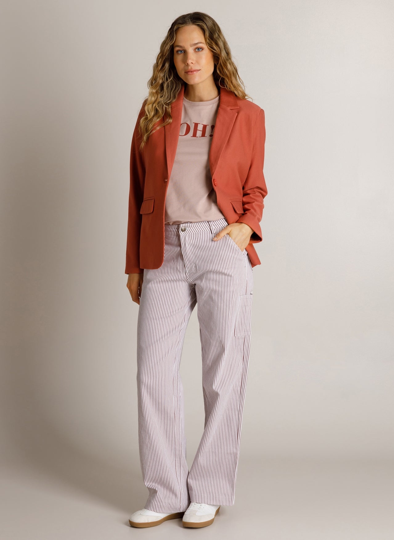 Donna | Old Pink