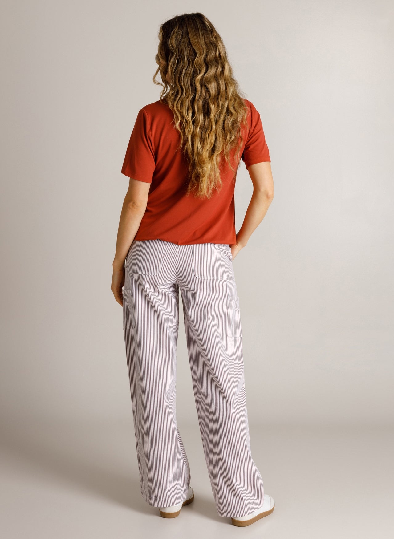 Djenna | Barn Red