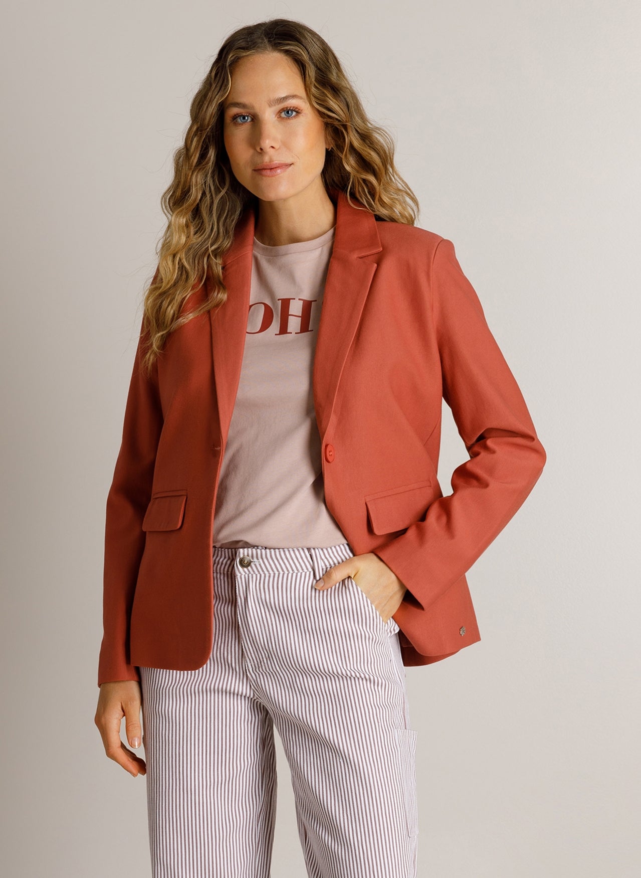 Doortje | Barn Red