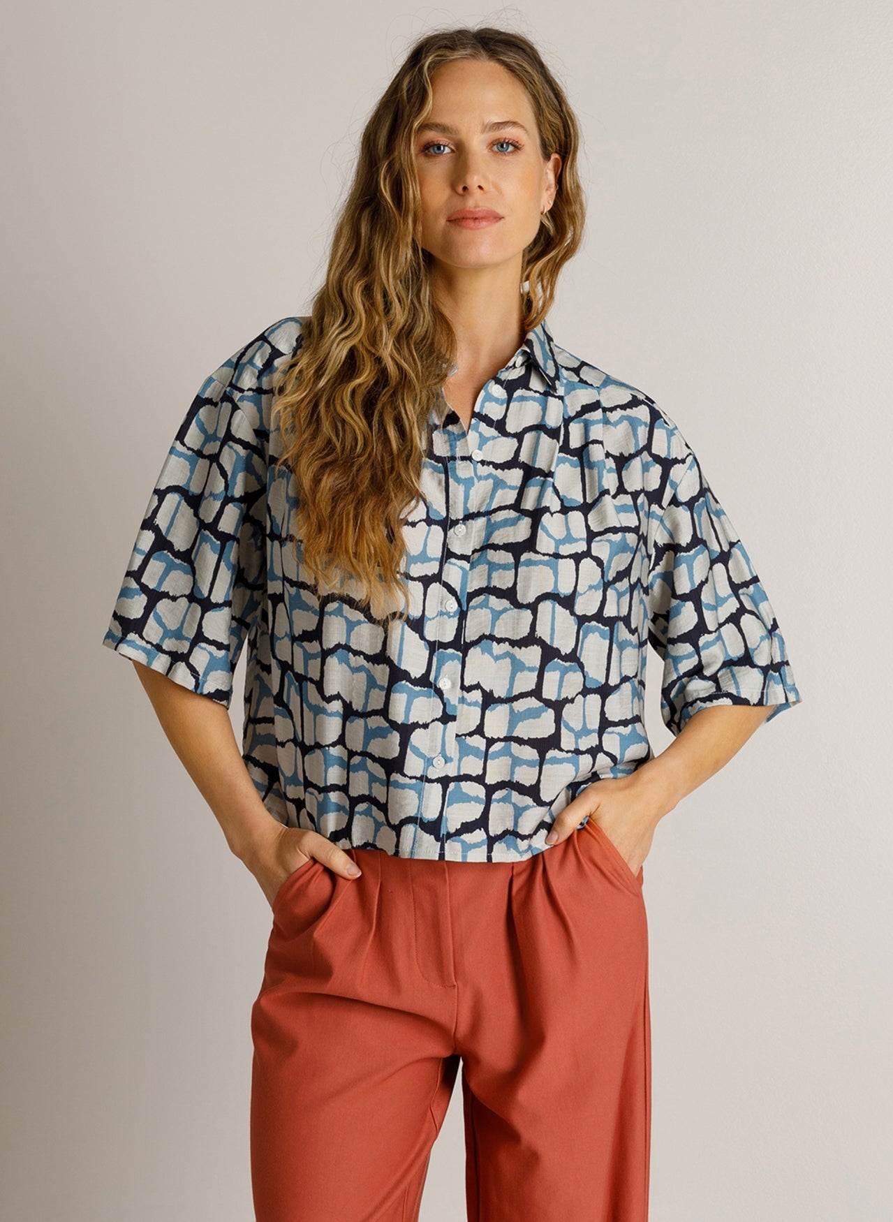 Delia | Kit/Multi-Colour