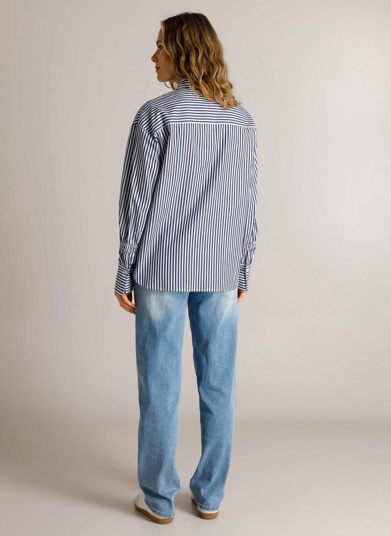 Dawn | Dark Blue/White