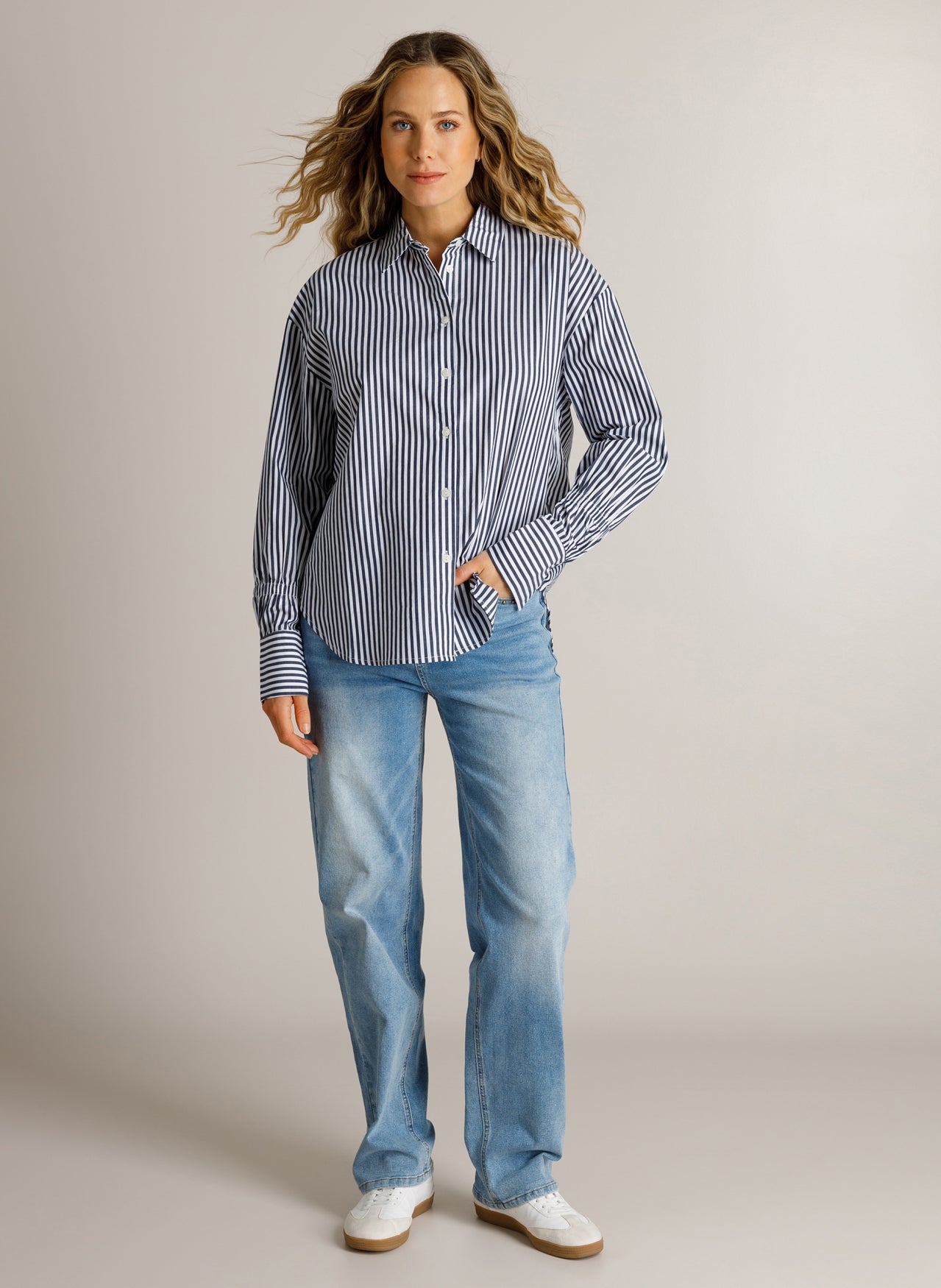 Dawn | Dark Blue/White