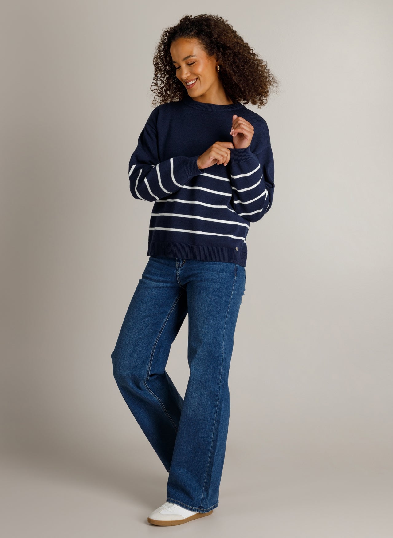Holly | Dark Blue/Off white