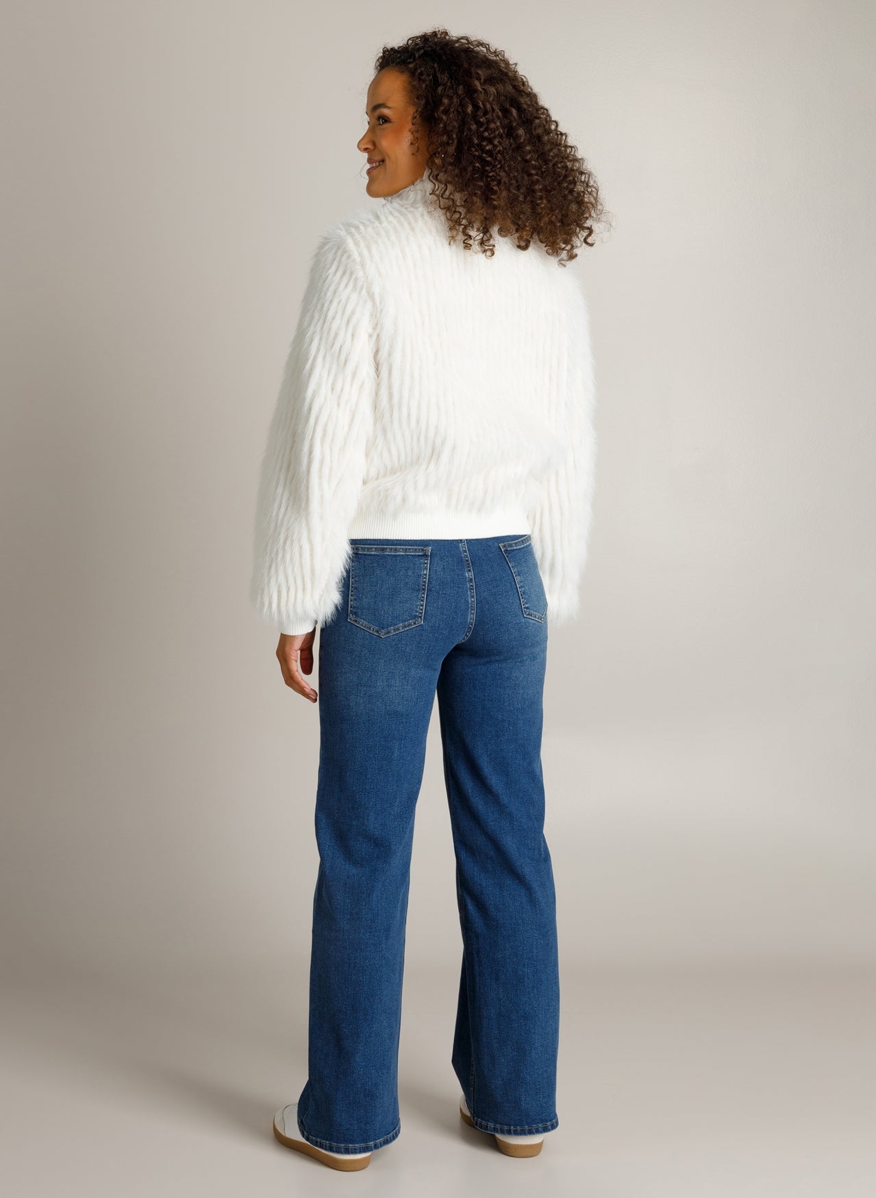 Hillie | Off White