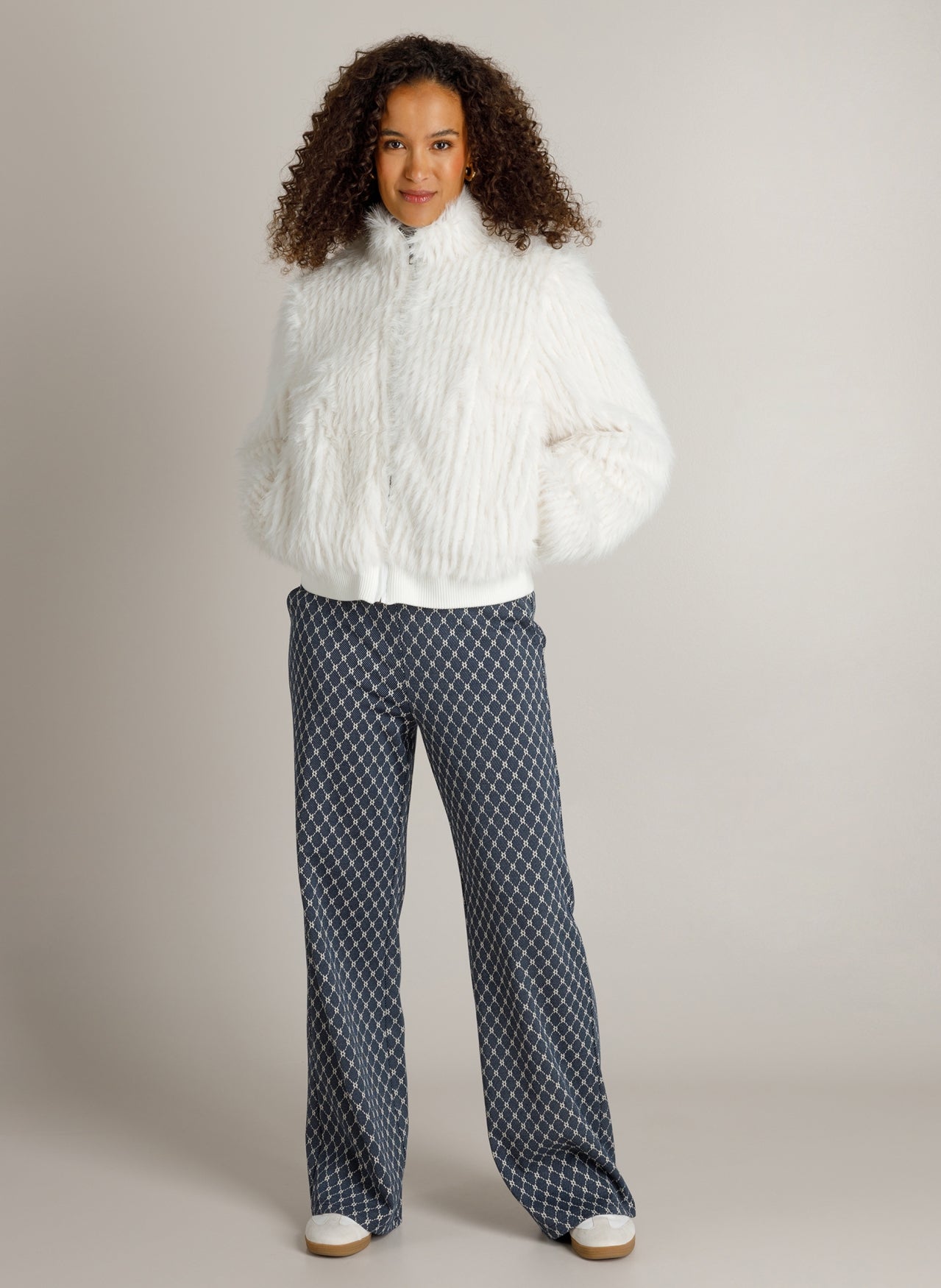 Hillie | Off White