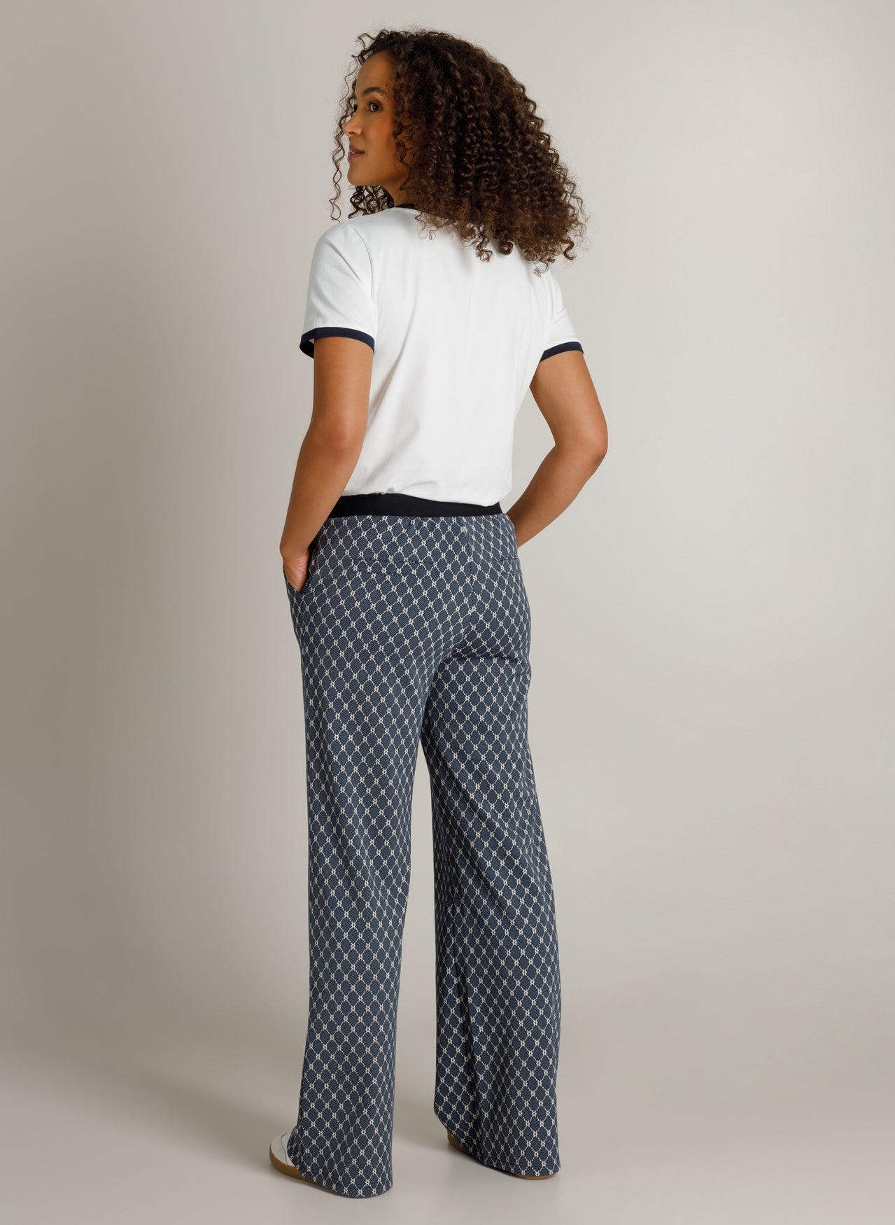 Hege | Dark Blue/Multi col