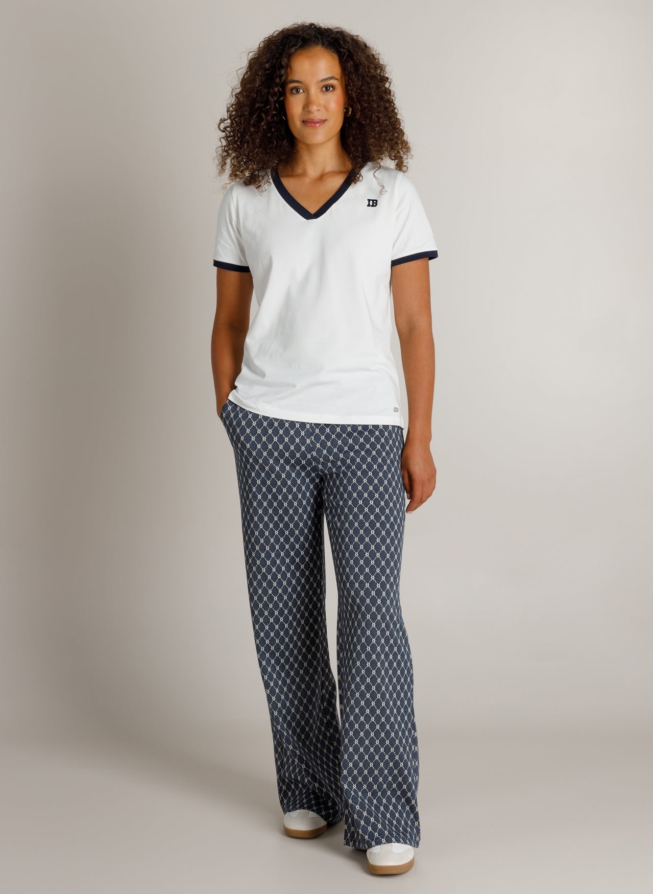 Haylen | Off white/Dark Blu