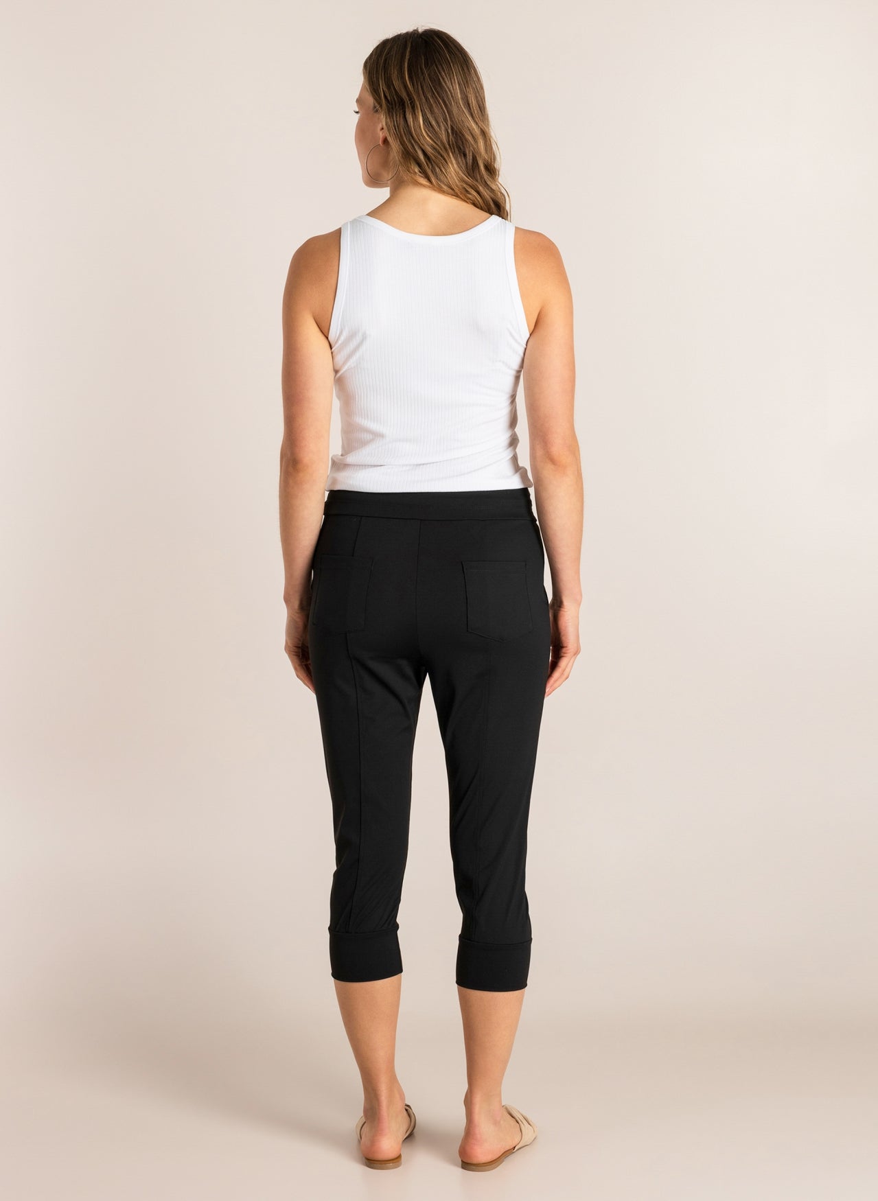 Ciana | Black