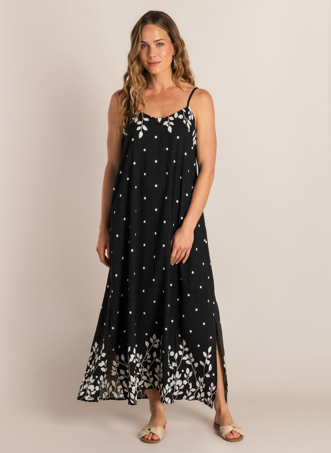 Chalisa | Black/White