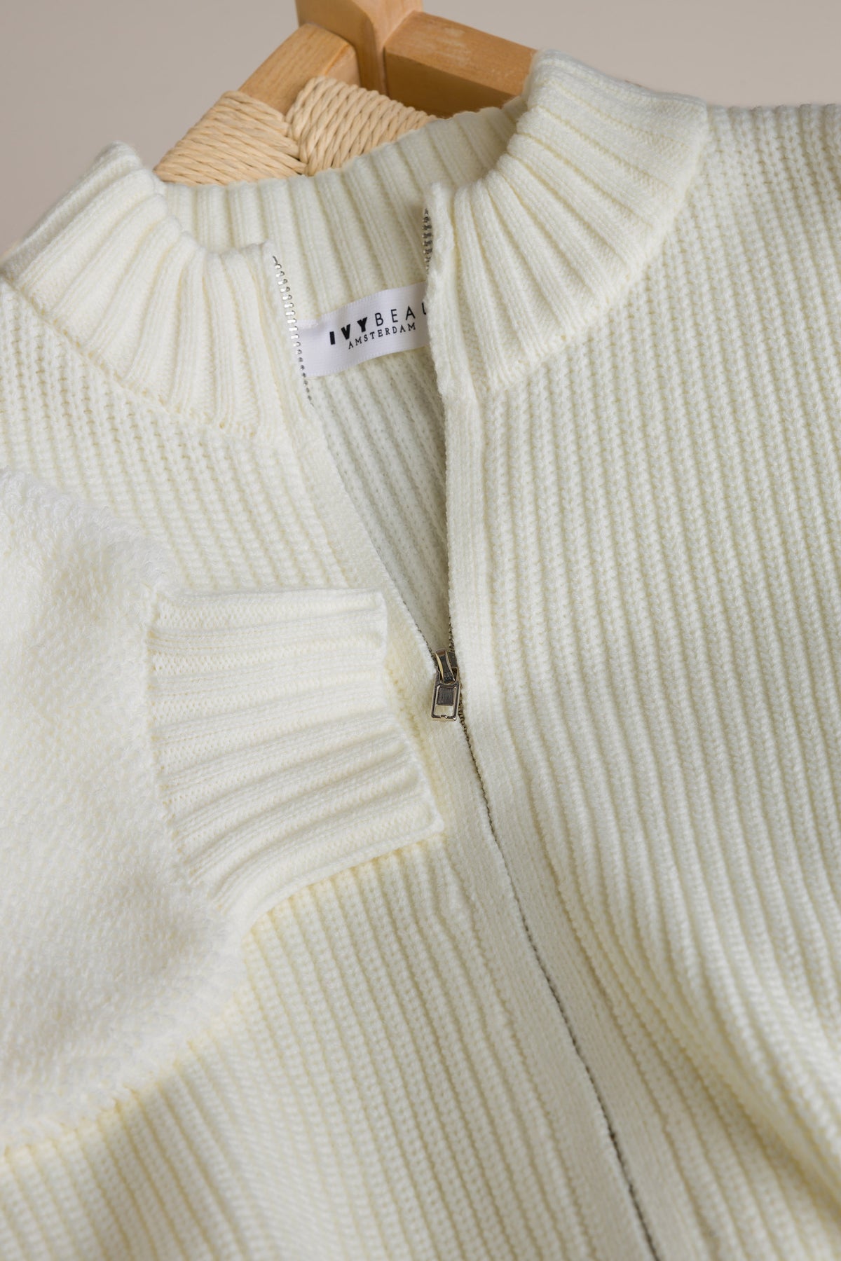 IBMay | Off White