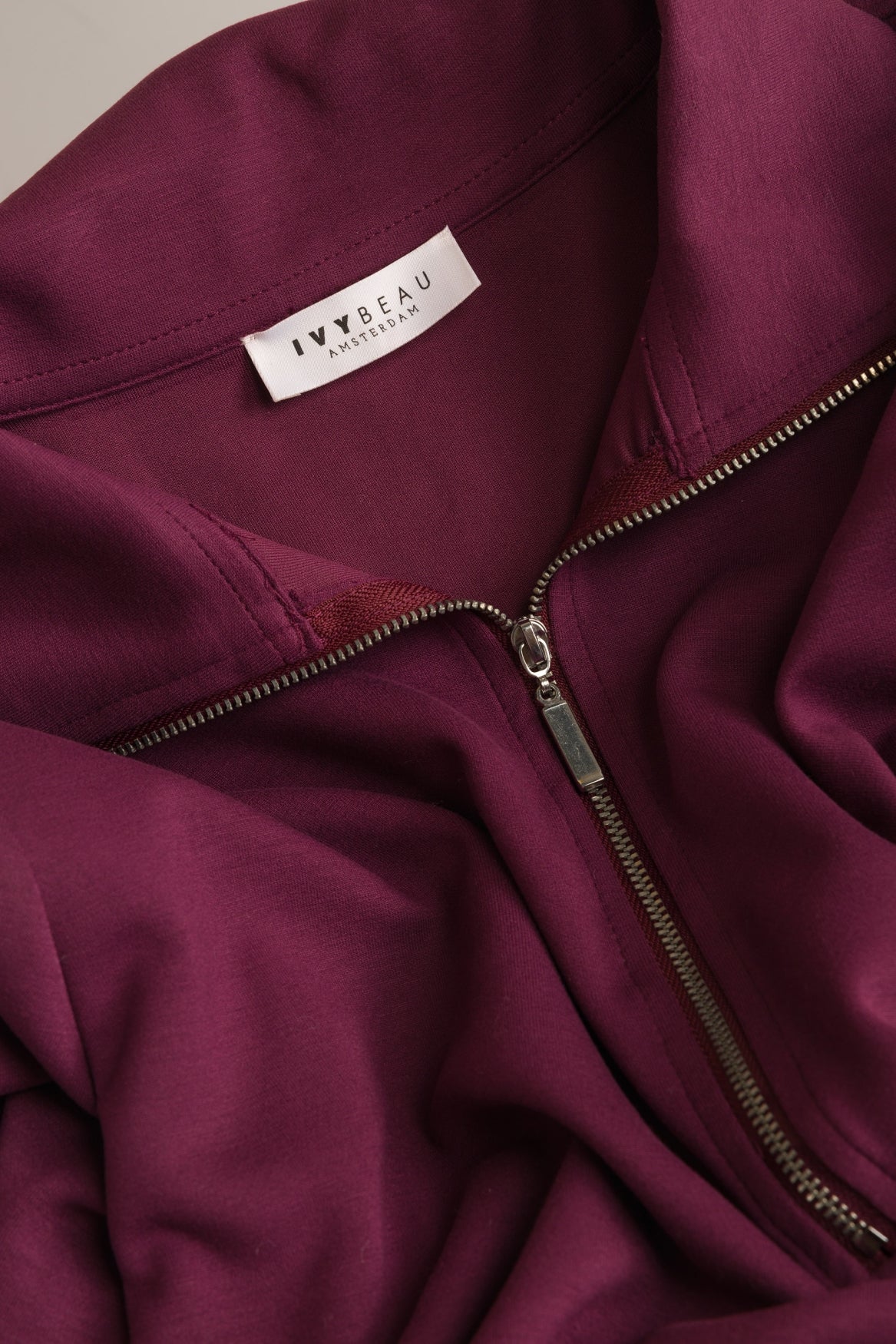 IBMarijke | Dark Wine Red