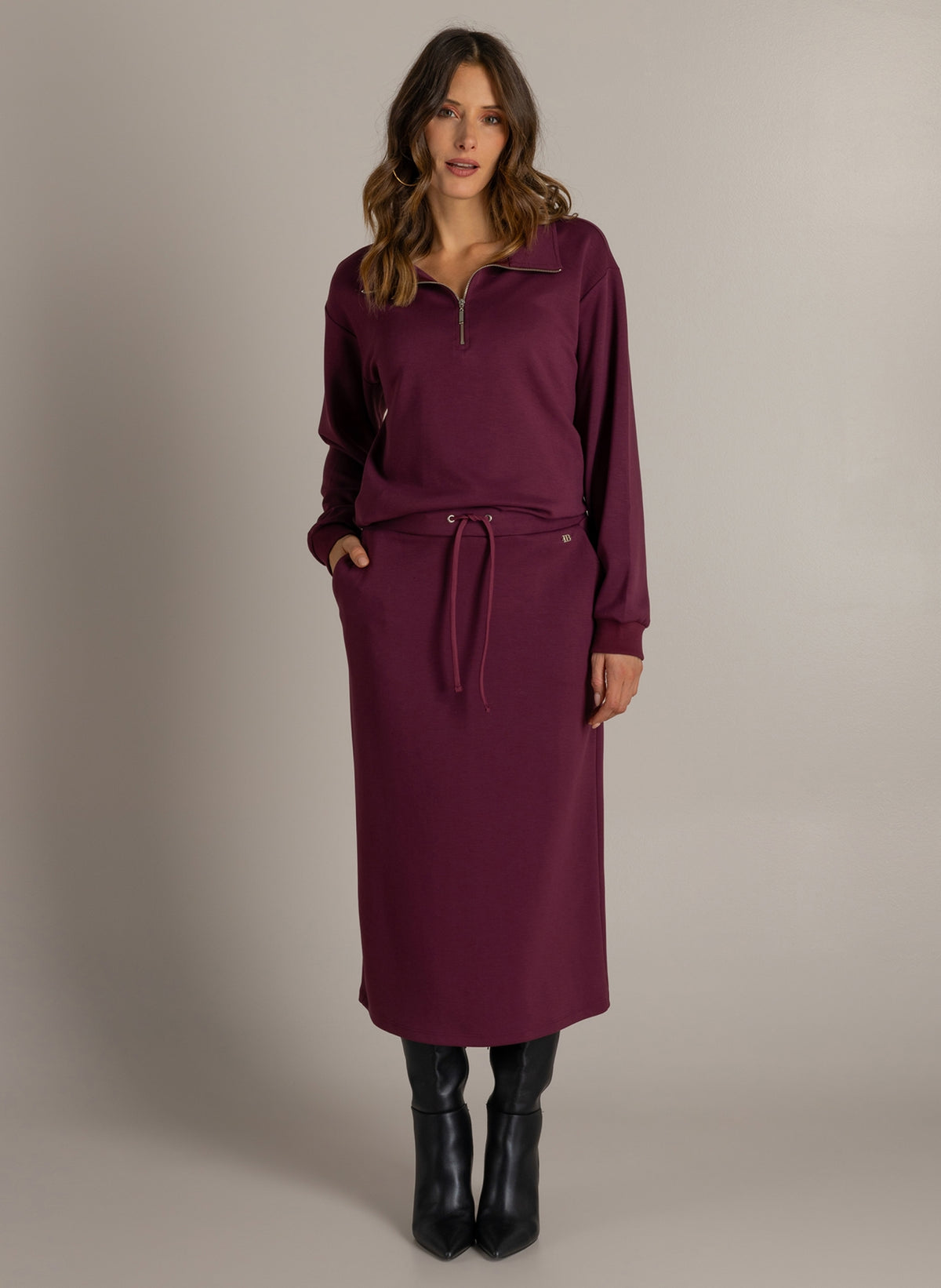 IBMarilief | Dark Wine Red